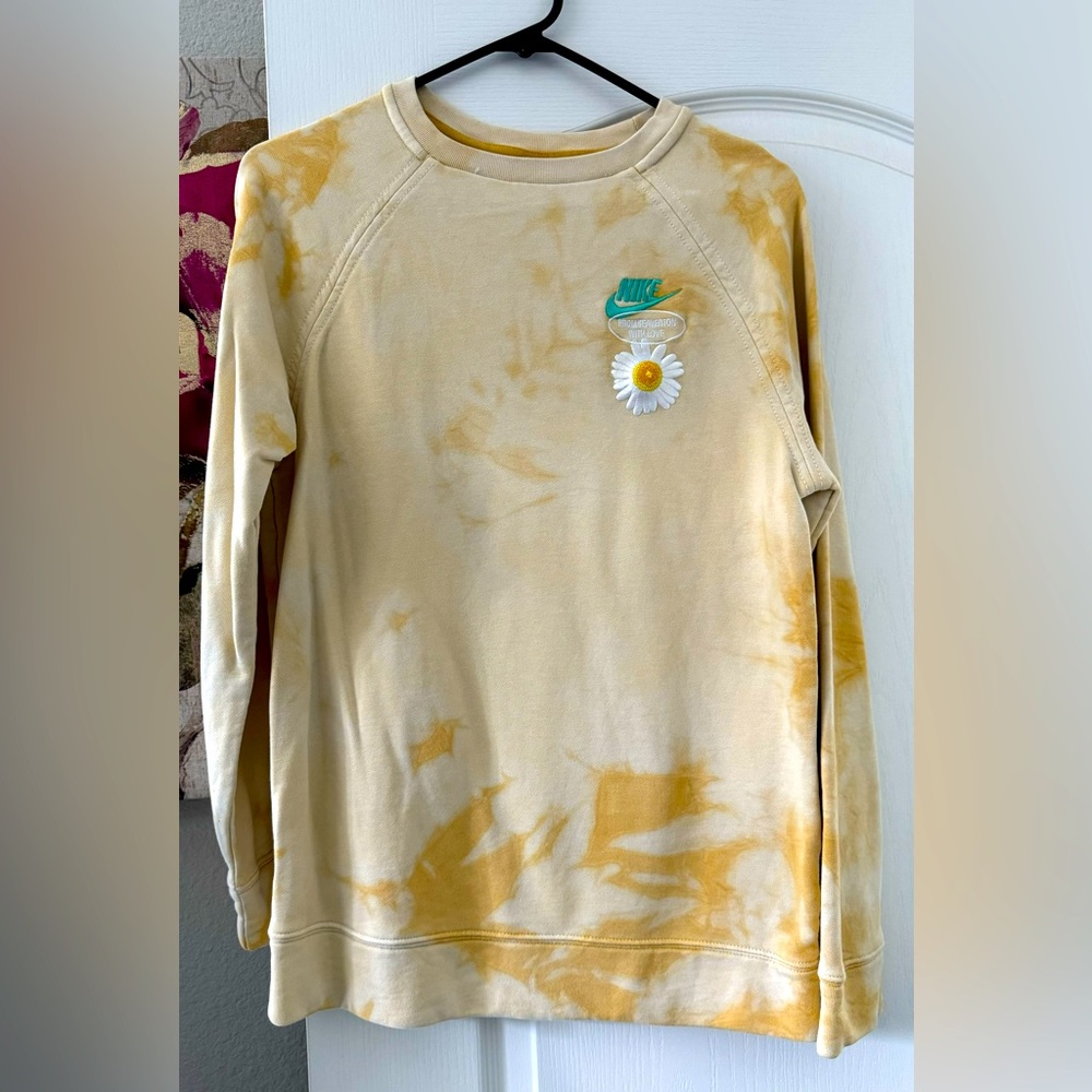 Kids Nike crew neck sweatshirt